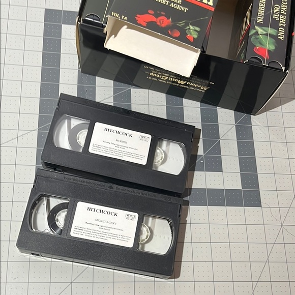 Hitchcock Collection Box Set - Black - Picture 6 of 7